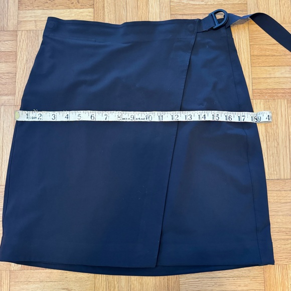 Lululemon Lab Wrap Skirt - Picture 4 of 10